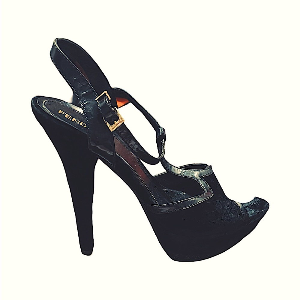 FENDI black leather/velour t-strap platform heels. Size 38 $269.